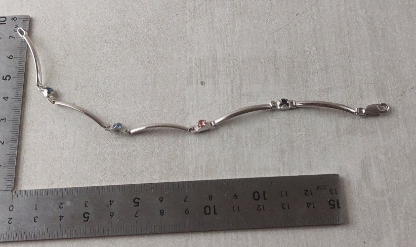 Bracelet, décor strass, en argent massif