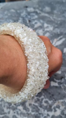 Bracelet des années 70 en perspex granité