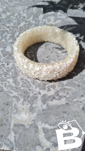 Bracelet des années 70 en perspex granité