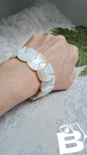 Bracelet en nacre vintage