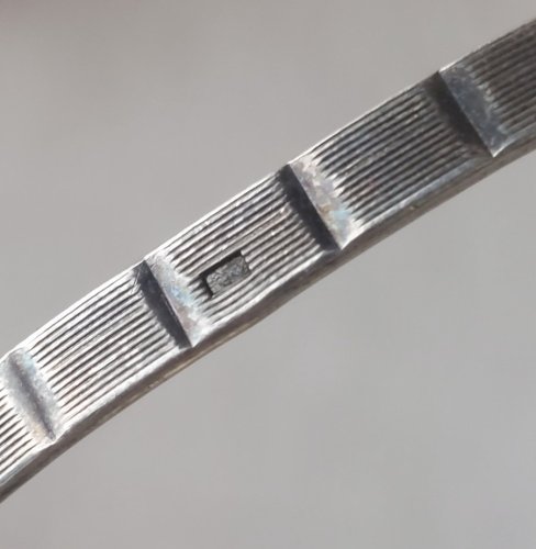 Bracelet fin, en argent