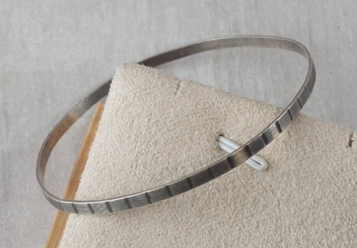 Bracelet fin, en argent