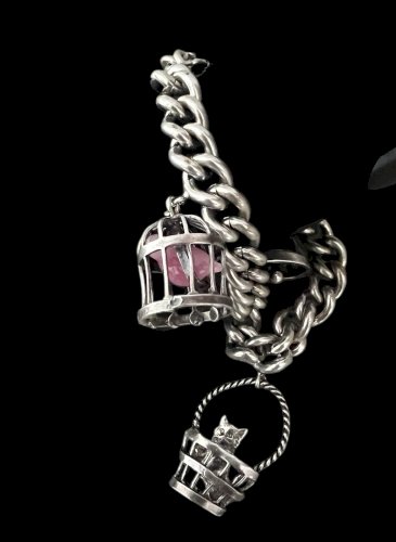 Bracelet gourmette breloques- Chat panier oiseau cloche vintage ancien Vers 1950