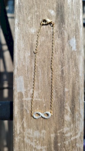 Bracelet infini en plaqué or