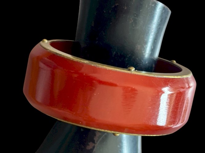 Bracelet Jonc Ancien Art Deco a Pans Bakelite Rouge Cerise Vers 1930 Rare Vintag