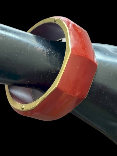 Bracelet Jonc Ancien Art Deco a Pans Bakelite Rouge Cerise Vers 1930 Rare Vintag