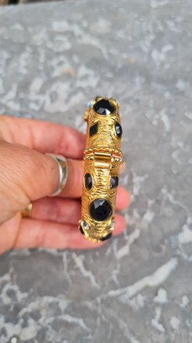 Bracelet jonc vintage signé Sphinx , serti de pierres noir et brillant - doré K 57 années 80