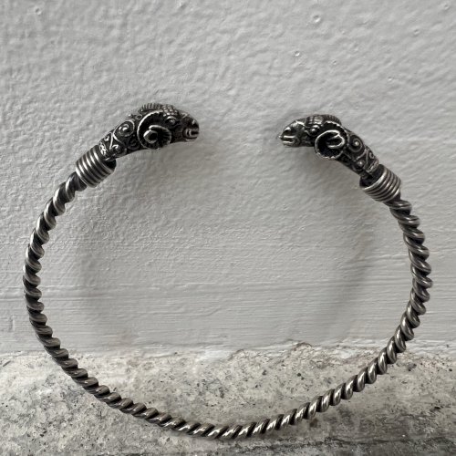 Bracelet souple torsadée bélier unisexe vintage ancien argent massif