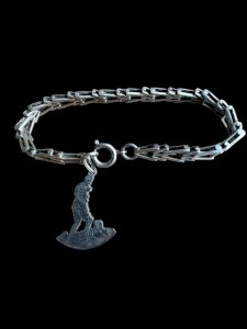 Bracelet vers 1925 Breloque soldat unisexe gourmette vintage ancien collection