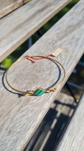 Bracelet vintage avec une pierre naturelle ( malachite )