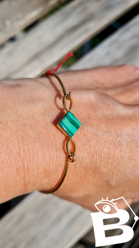Bracelet vintage avec une pierre naturelle ( malachite )
