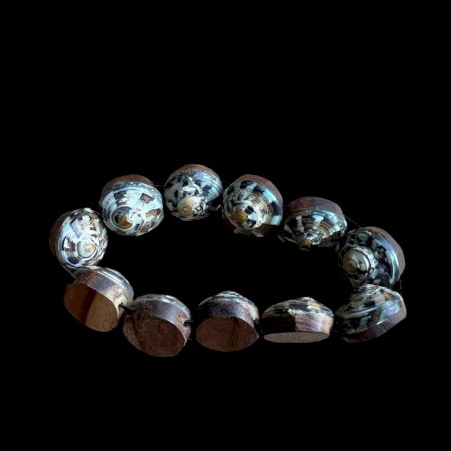Bracelet vintage bois et coquillages sur élastique collection charme décoratif