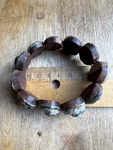 Bracelet vintage bois et coquillages sur élastique collection charme décoratif