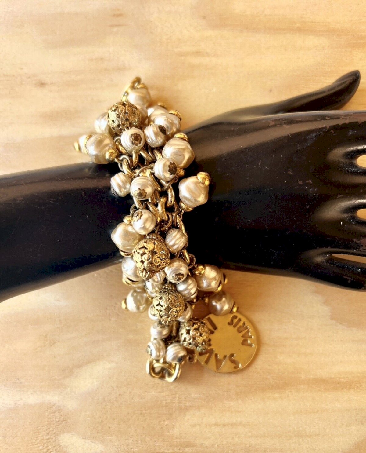 Bracelet Gourmette Vintage Couleur Or Avec Perles Et Breloques - Style Agatha Paris, Occasion