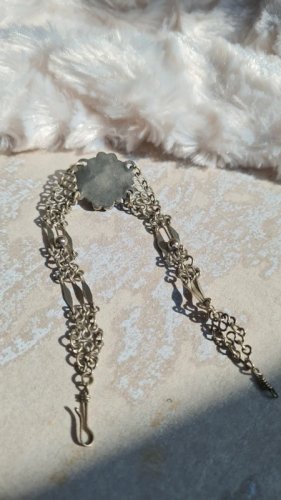 Bracelet vintage oriental en métal argenté filigrane