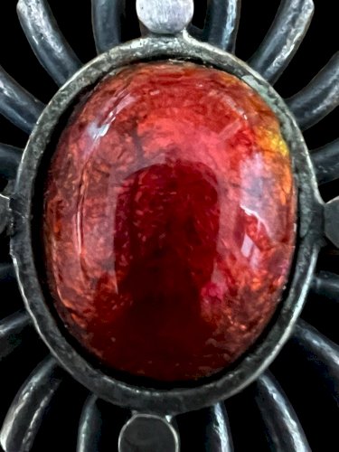 Bracelet vintage vers 1970 Brutaliste émaillé soleil, floral, design, rétro