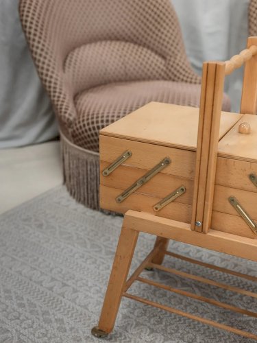 Brigitte, la travailleuse en bois N°124