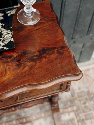 Brigitte, la travailleuse en bois N°125