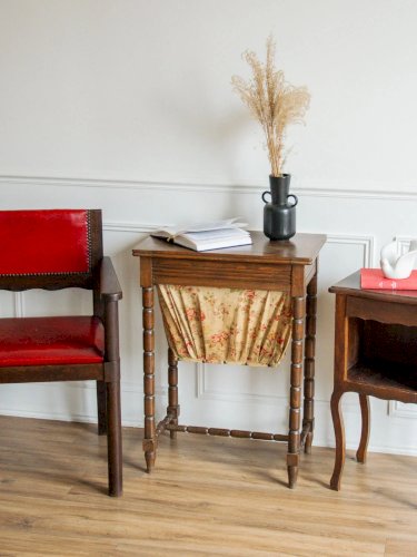 Brigitte, la travailleuse en bois N°129