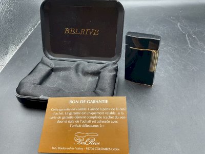 BRIQUET  BELRIVE EN LAQUE DE CHINE Pour fumeur de cigare.