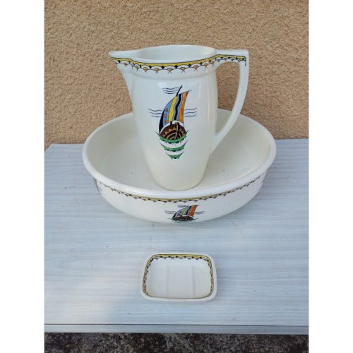 Broc de Toilette , Vasque , Porte Savon  Boch La Louvière 