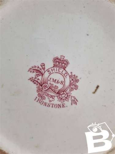 Broc en céramique anglaise