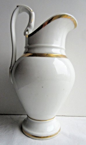 Broc, pichet, porcelaine de Paris, filets à l'Or fin, anse serpent, style Empire