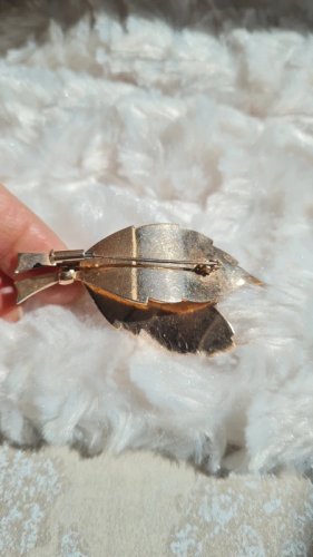 Broche ancien plaqué or double feuilles