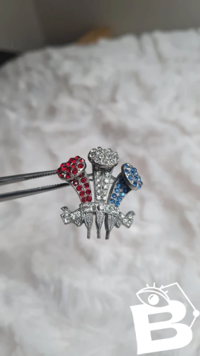 Broche ancienne à trois plumes strass rouge -blanc - bleu