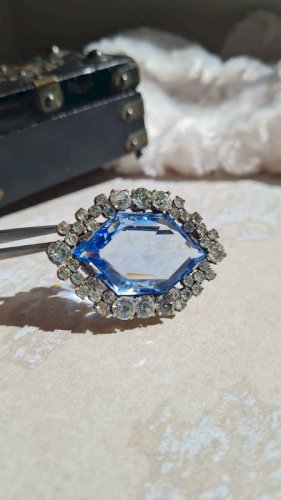Broche ancienne années 50 en verre bleu azur et strass broche oversize