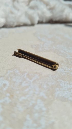 Broche ancienne art déco plaqué or pour enfant ou bébé ( François )