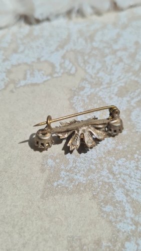 Broche ancienne avec strass