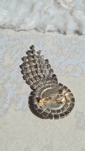 Broche ancienne avec strass