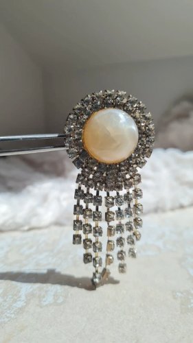 Broche ancienne avec strass