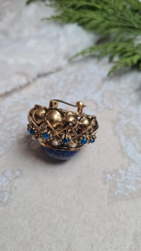 Broche ancienne cabochon, filigrane et pâte de verre