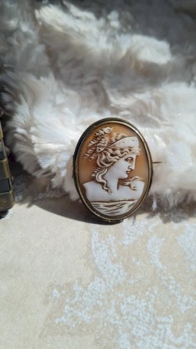Broche ancienne Camée cerclage en laiton - broche antique