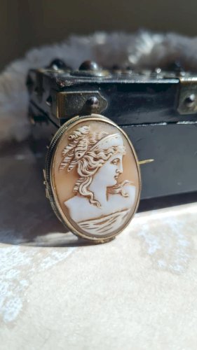 Broche ancienne Camée cerclage en laiton - broche antique