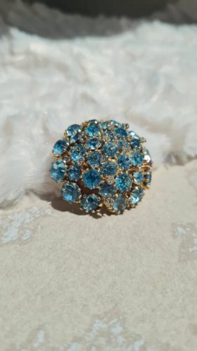 Broche  ancienne dôme de strass bleu