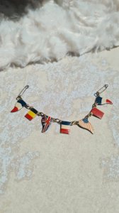 Broche ancienne drapeaux alliés de la libération
