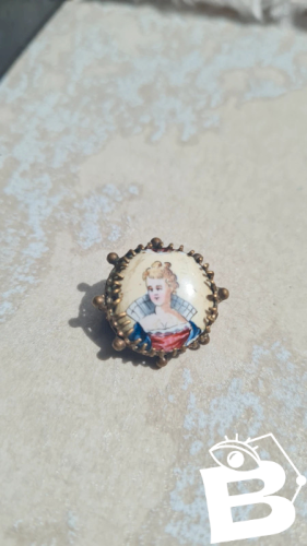 Broche ancienne émaillée