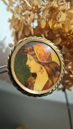 Broche ancienne émaillée