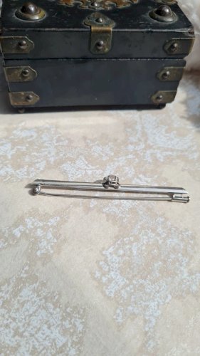 Broche ancienne en argent et solitaire