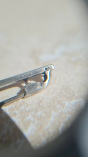 Broche ancienne en argent, marcassites et perle