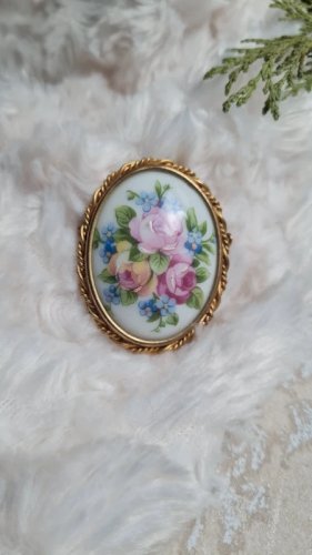 Broche ancienne en porcelaine de limoges