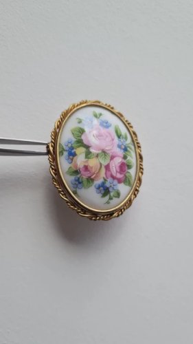 Broche ancienne en porcelaine de limoges
