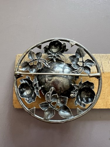 Broche ancienne métal argenté roses Art Déco 1925 Vintage Romantique Florale