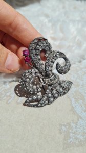 Oversized vintage silver brooch from the 1920s/1940s.