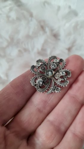Broche ancienne Porte-Bonheur trèfle quatre feuilles et strass