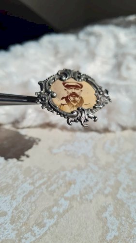 Broche ancienne porte-photo