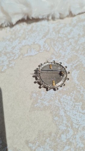 Broche ancienne porte-photo